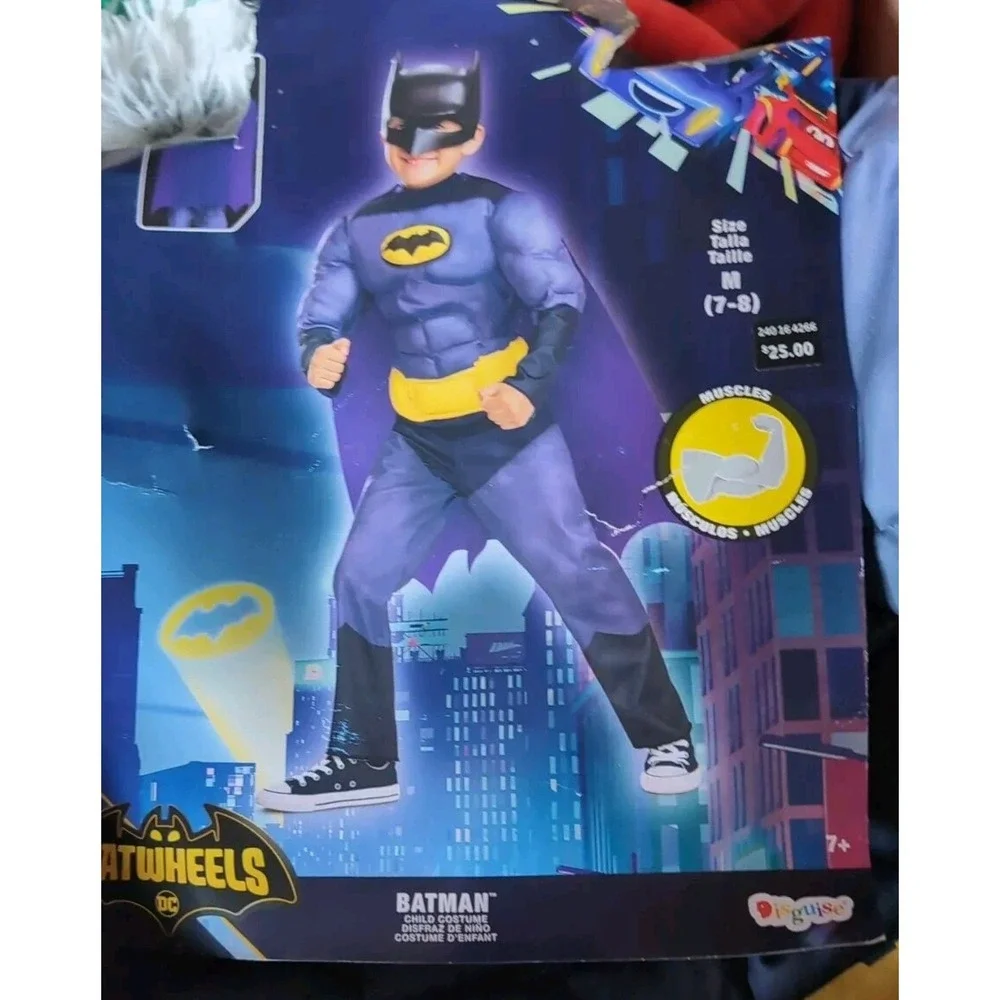 Rubie's Child's Classic Batman Halloween Costume, Size Medium 7-8